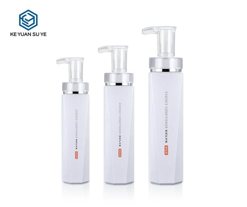 KY048 - Chai Nhựa PET Dáng Đặc Biệt 350ml Nắp Bơm Hiệu Ứng UV