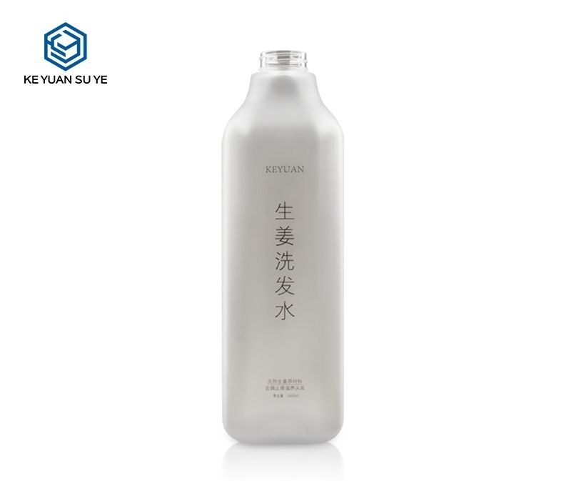 KY051 - Chai nhua PET bom Lotion 1L mat mo, dung cho dau goi, sua tam, dau xa