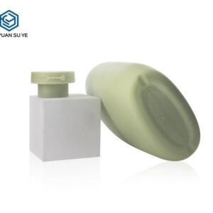 KY053 - Chai Nhua HDPE Dung Dau Goi/Sua Tam Mau Xanh 350ml, Nap Bat, Hieu Ung Soft-Touch