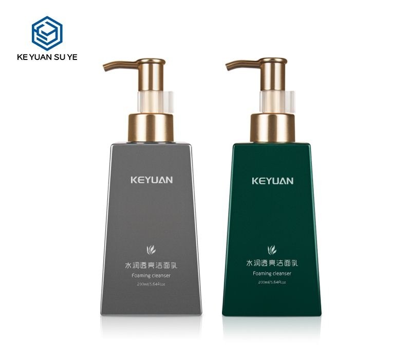 KY062 - Chai Nhựa PETG Hình Thang Bơm Lotion Nắp UV 200ml