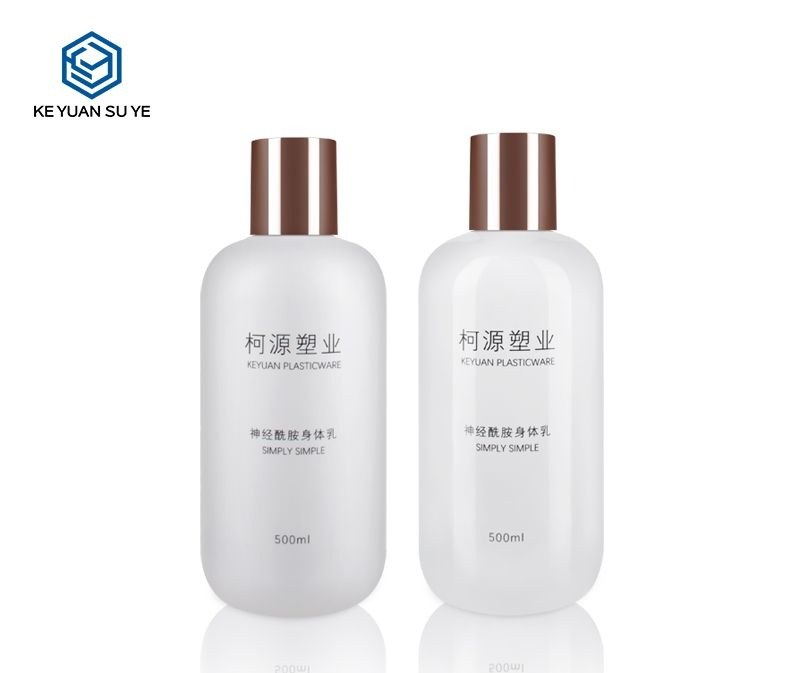 KY067 - Chai nhựa PET 500ml dung dau goi, sua tam gia dinh, nap bom hieu ung UV
