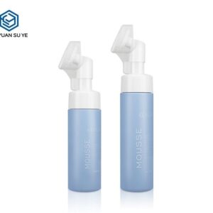 KY095 - Chai Nhựa PET Đầu Bơm Tạo Bọt Kèm Cọ Rửa Mặt