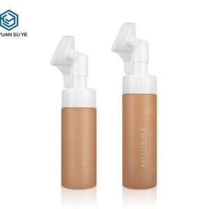 KY095 - Chai Nhựa PET Đầu Bơm Tạo Bọt Kèm Cọ Rửa Mặt