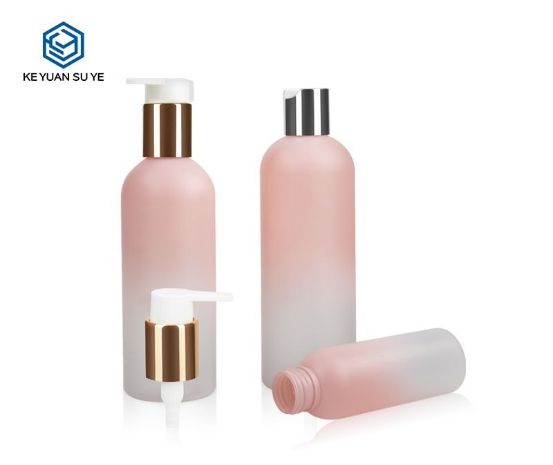 KY099 - Chai Nhua PET Sua Tam Mau Hong Gradient, Nap Bom Dac Biet Hieu Ung UV