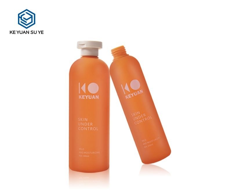 KY111-2 - Chai Nhua HDPE Dung Sua Tam/Body Lotion Dong Cam, Be Mat Soft Touch