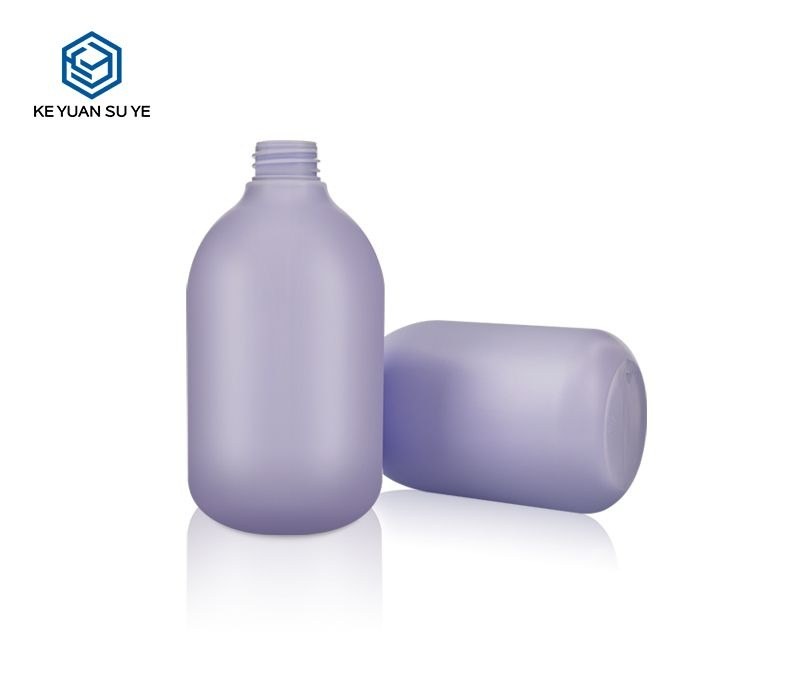 KY116 - Chai Nhua HDPE Dung Sua Tam/Duong The Mau Tim 500ml Kem Voi Bom Lotion