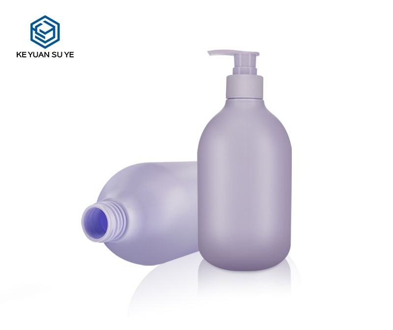 KY116 - Chai Nhua HDPE Dung Sua Tam/Duong The Mau Tim 500ml Kem Voi Bom Lotion