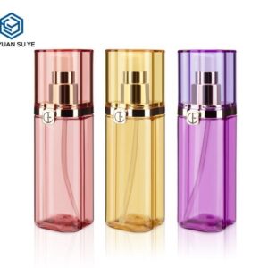 KY119 - Chai nhựa PET mỹ phẩm họa tiết cỏ bốn lá, vòi bơm lotion cao cấp