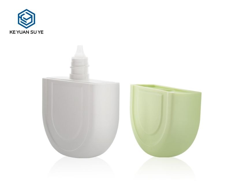 KY129 - Chai Kem Chong Nang Mini HDPE 50ml Hinh Chu U