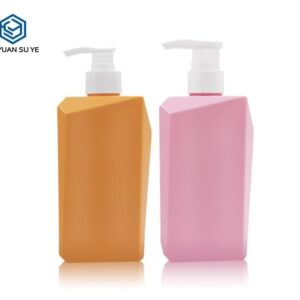 KY185 - Chai dầu gội nhựa 550ml màu hồng kèm vòi bơm