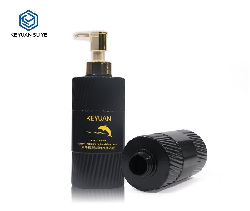 KY186 - Chai nhua PET vai bet 550ml cao cap voi voi bom lotion mau vang