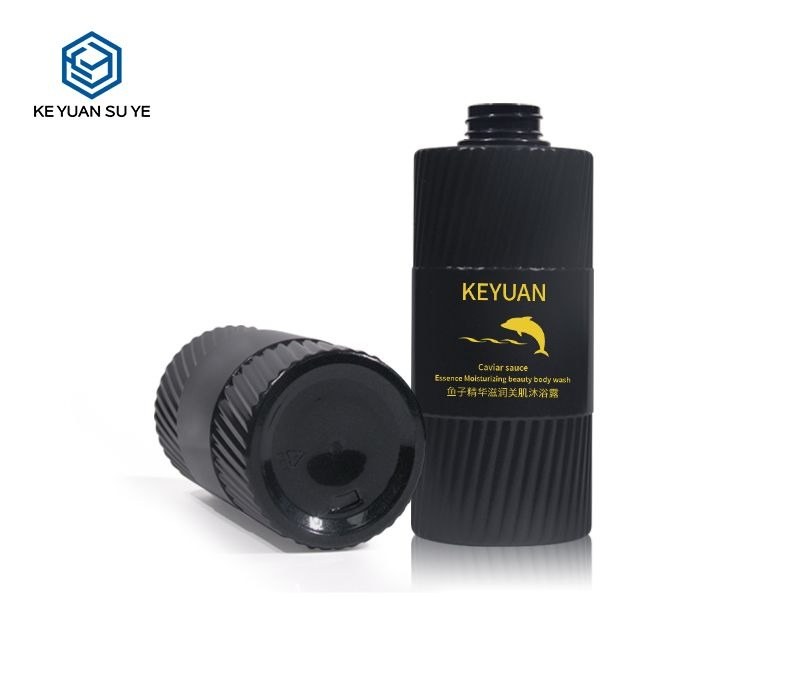 KY186 - Chai nhua PET vai bet 550ml cao cap voi voi bom lotion mau vang